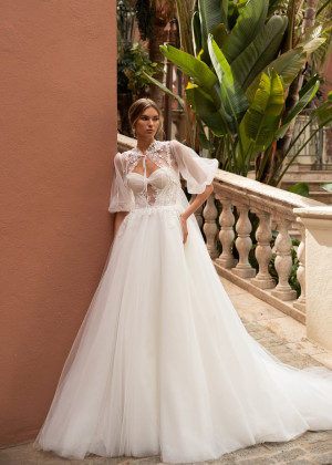 Ivory Lace Tulle Stunning Wedding Dress With Cape